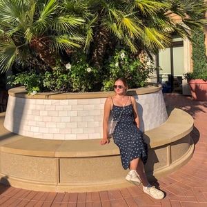 Meet your Posher, Charlize